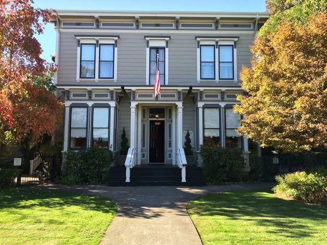Honor mansion