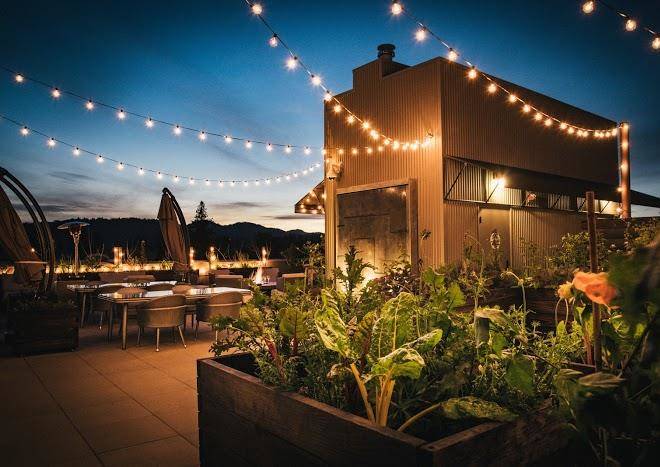 Singlethread farm restaurant inn