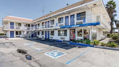 Motel 6 modesto ca