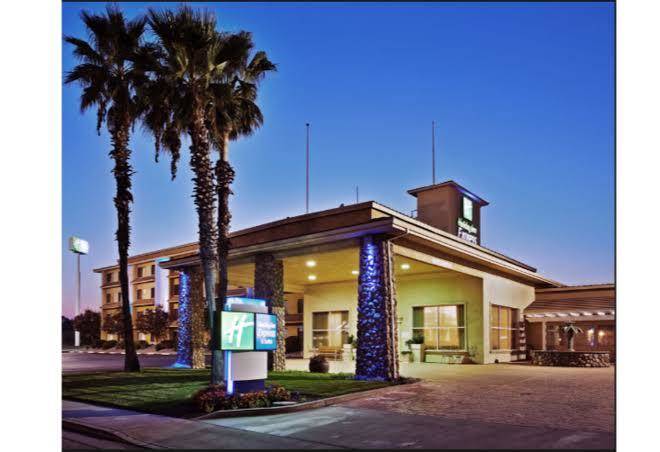 Holiday inn express & suites corning
