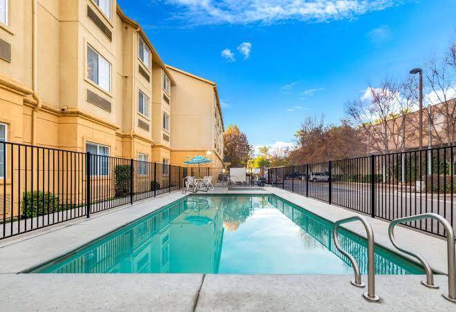 La quinta inn & suites by wyndham tulare