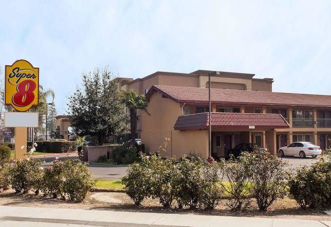 Super 8 by wyndham visalia