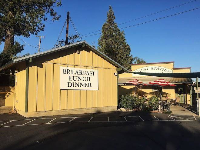 Priest station cafe & cabins