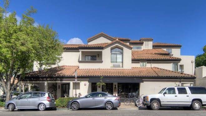 Best western plus palm court hotel