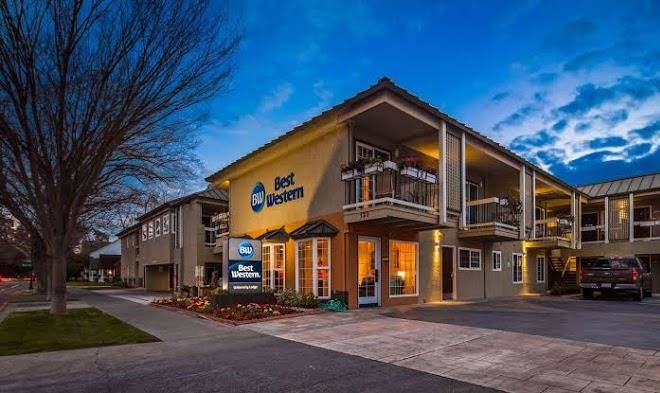 Best western university lodge