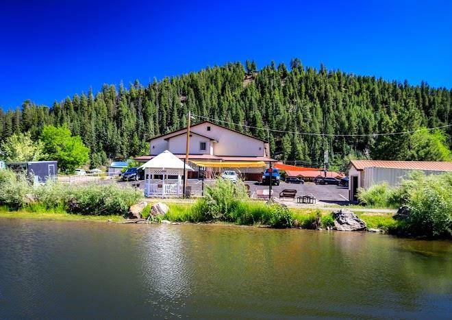 Riverwalk inn