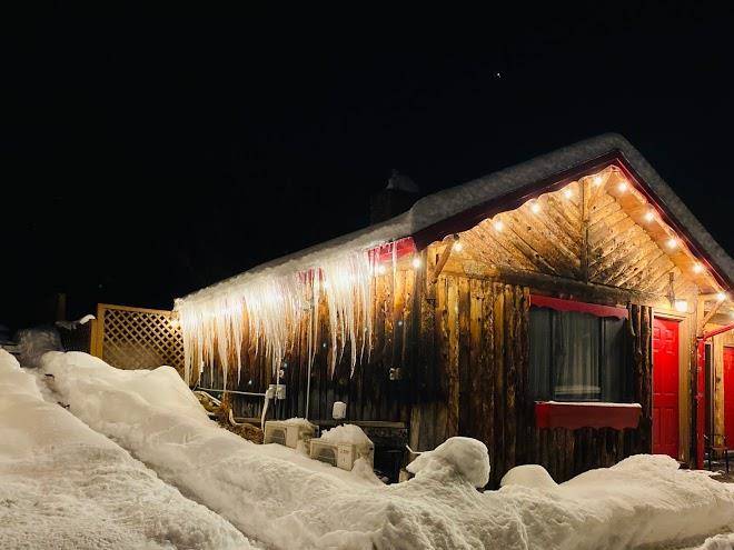 Foot of the mountain motel