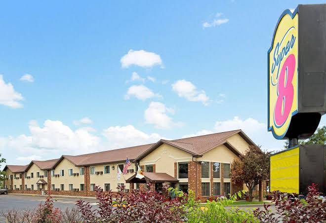 Super 8 by wyndham longmont twin peaks