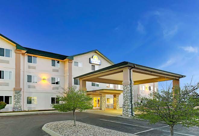 Days inn & suites by wyndham castle rock