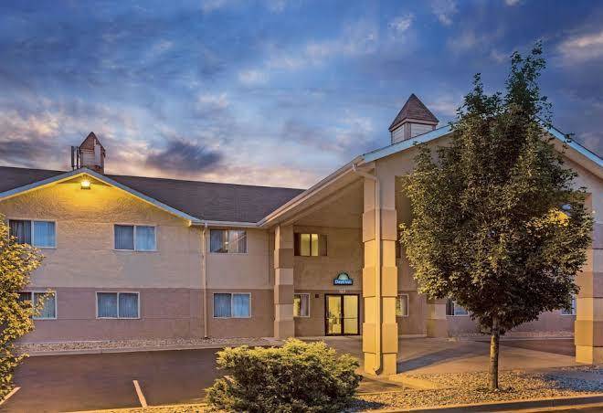 Days inn by wyndham colorado springs airport