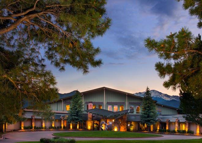 Garden Of The Gods Resort & Club Image