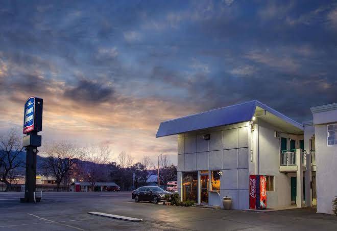 Howard johnson by wyndham colorado springs
