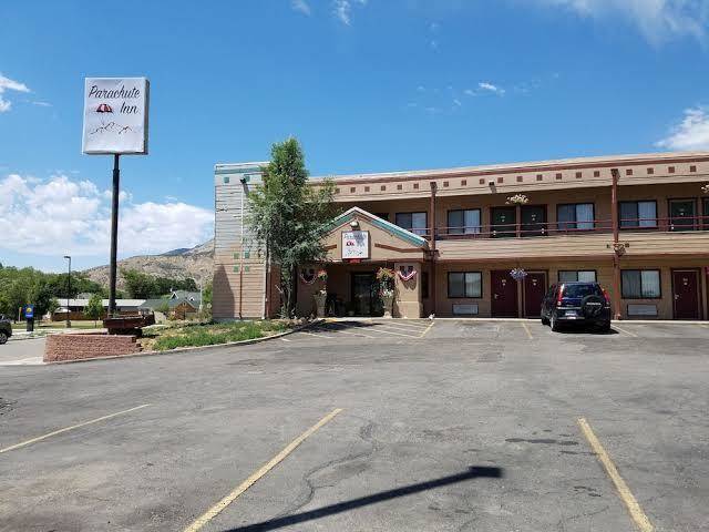 Parachute inn