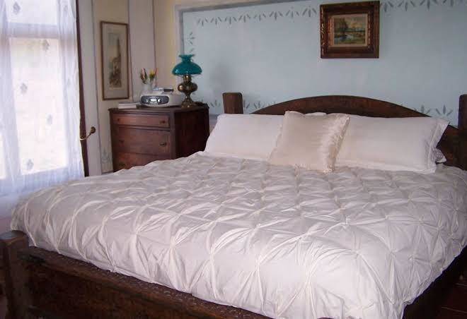 Red rooster inn