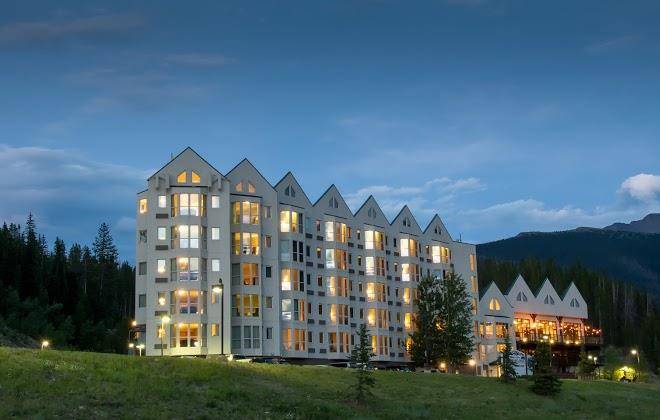 Winter park mountain lodge