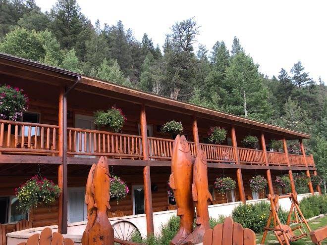 The inn at the lake