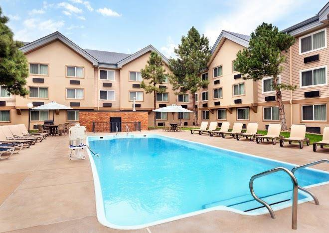 Days inn & suites by wyndham golden denver west