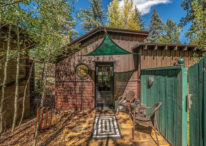 Highland haven creekside inn