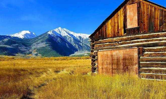 The twin lakes inn & saloon