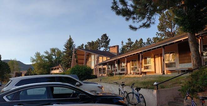 Twin owls motor lodge