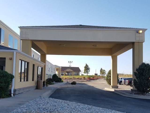 Baymont By Wyndham Limon Image