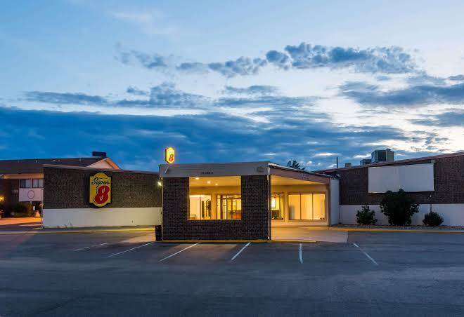Super 8 by wyndham sterling co