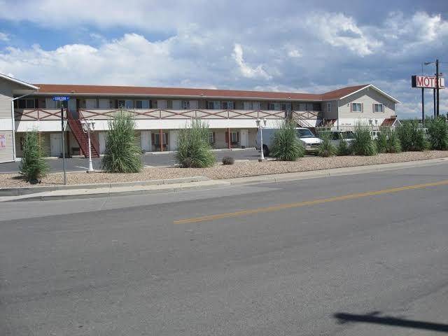Balanced rock inn