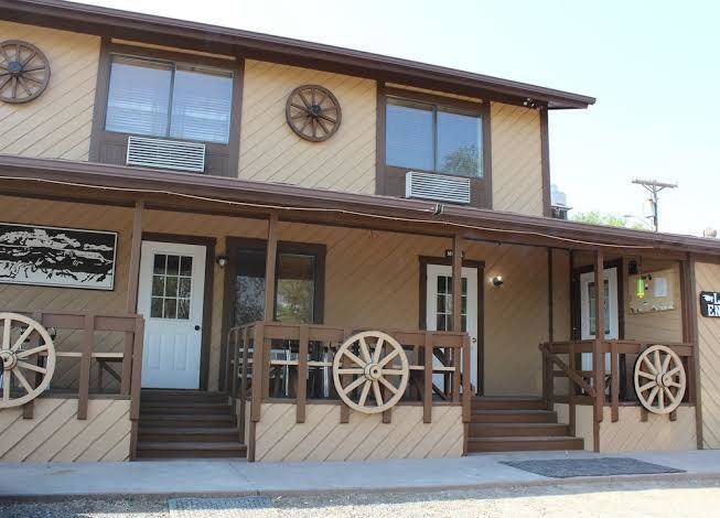 Wagon wheel restaurant
