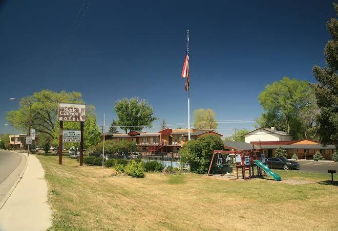 Black canyon motel