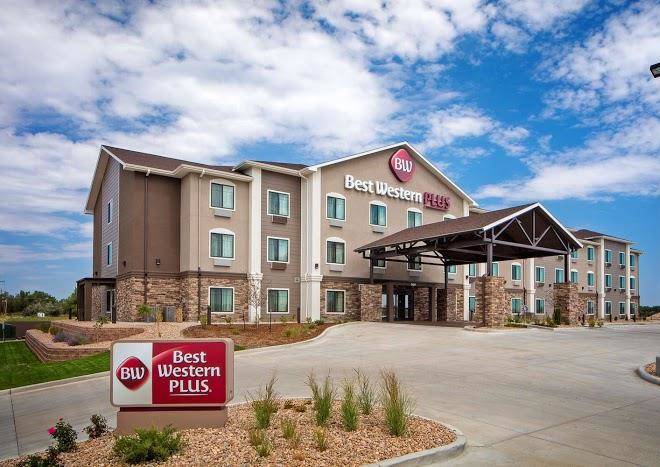 Best western plus overland inn