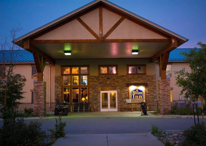 Riverside inn hotel
