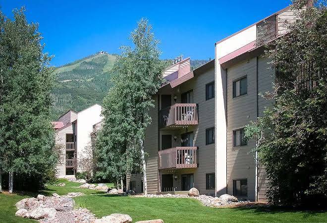 Shadow run condominiums