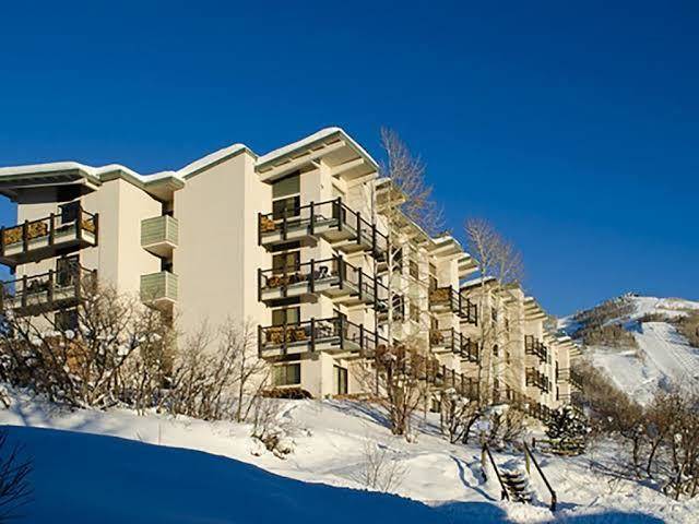 Storm meadows club condominiums