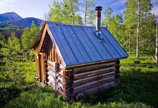 The cabins at historic columbine
