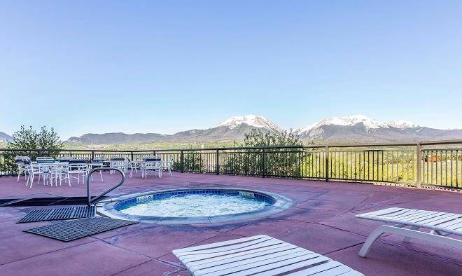Comfort suites summit county