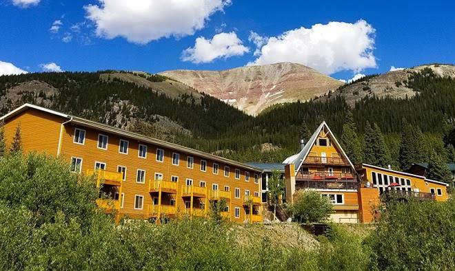 Lodge by the blue