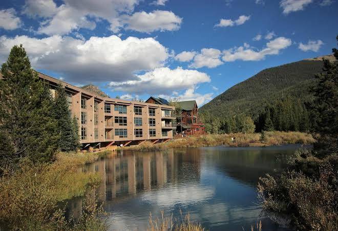 River bank lodge