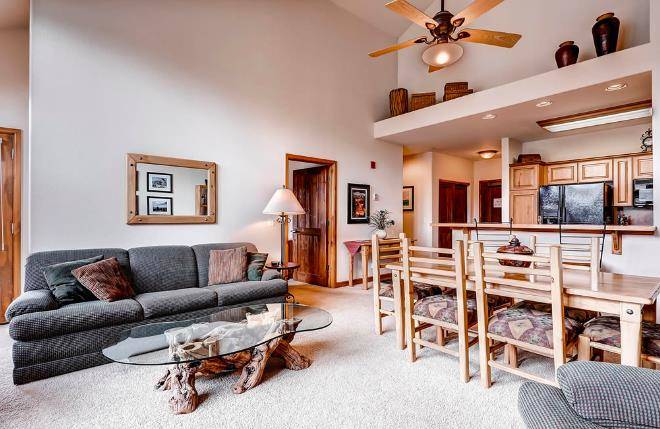 Tyra riverbend lodge by pinnacle lodging