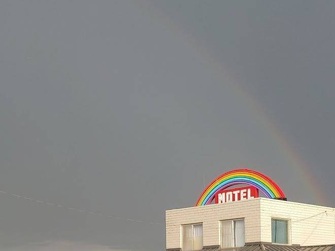 Rainbow motel