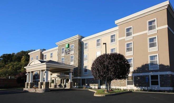 Holiday inn express & suites danbury i 84