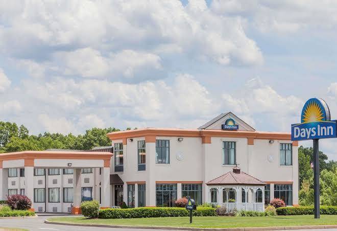 Days inn by wyndham windsor locks bradley intl airport