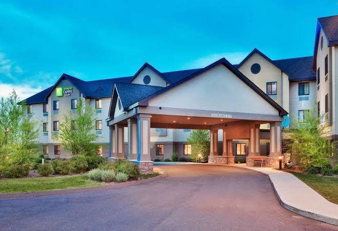 Holiday inn express & suites bradley airport