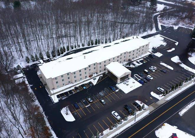 Manchester Inn & Suites Image