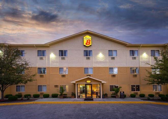 Super 8 by wyndham cromwell middletown