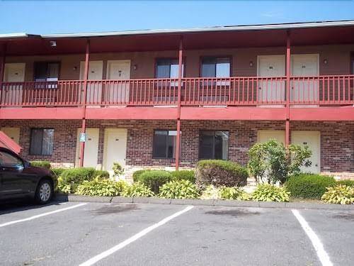 Naugatuck motor lodge