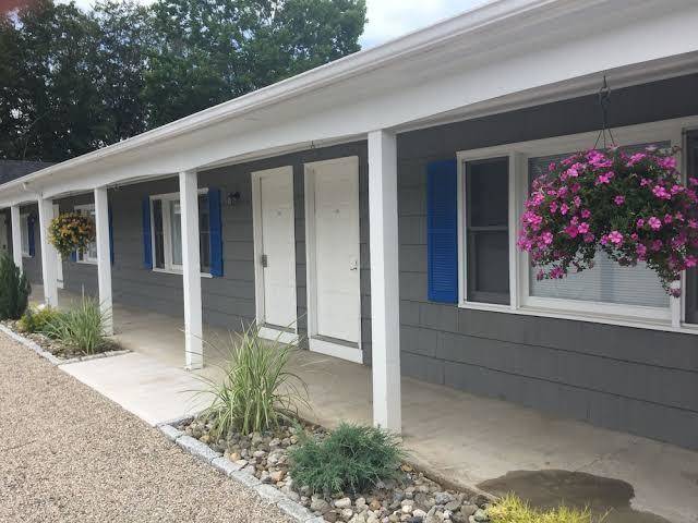 Shore Road Inn Image