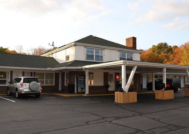 Elite inn moosup