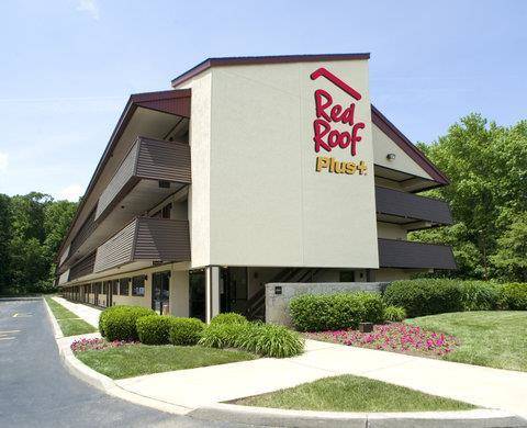 Red roof plus+ wilmington newark