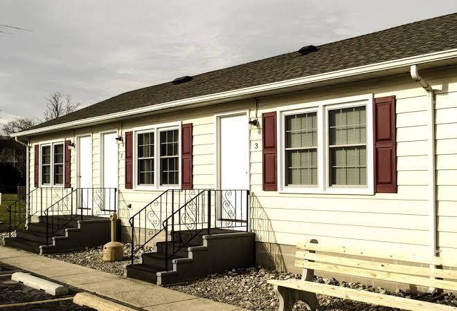 Driftwood Motel Image