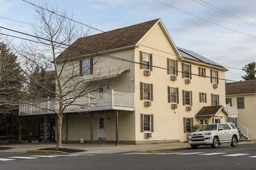 Summer Place Hotel Image